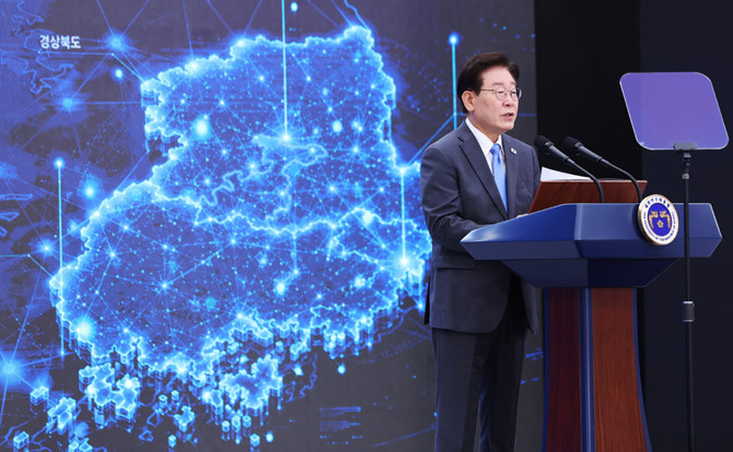 '영남권 첨단산업 발전비전 국민보고회'는 지난달 29일에 개최된 '대한민국 대도약 3대 메가프로젝트 국민보고회'의 후속 행사다. ⓒ 연합뉴스