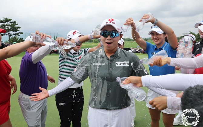 김효주가 스폰서 대회인 '롯데 오픈'에서 우승을 차지했다. ⓒ KLPGA