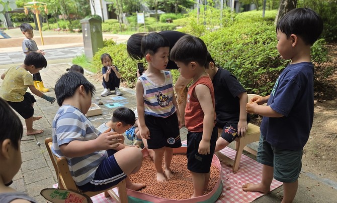 오감 가득 '머드 축제' 운영 모습. ⓒ 세종시교육청