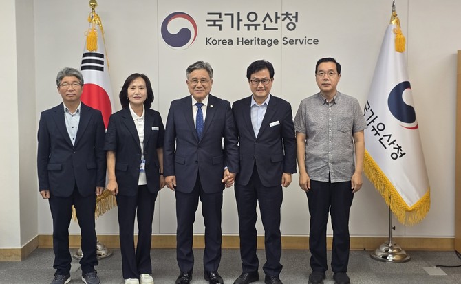 엄승용 보령시장은 지난 15일 국가유산청을 방문해 허민 국가유산청장과 면담을 후 기념촬영을 하고 있다. ⓒ 보령시
