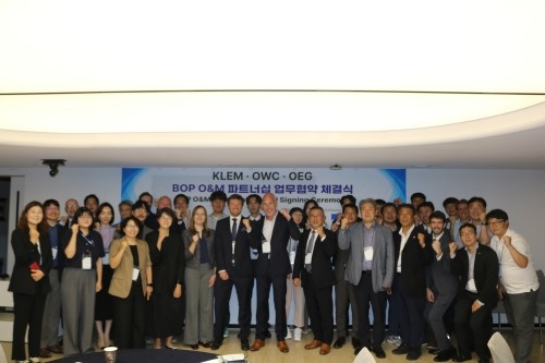 한국에너지종합기술이 영국 OWC, 글로벌 에너지 서비스 기업 OEG Renewables와 국내 해상풍력 Balance of Plant(BOP) 운영·유지보수(O&M) 사업 협력을 위한 3자 업무협약을 체결했다. ⓒ 전남TP