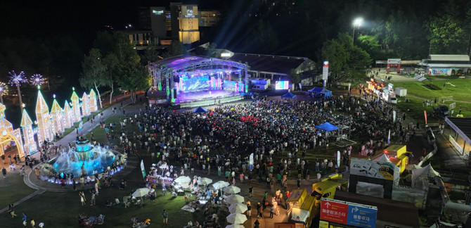 축제 기간에는 공연과 문화 프로그램뿐 아니라 발왕산 케이블카와 천년주목숲길 등 모나용평의 대표 자연 콘텐츠도 함께 즐길 수 있다. ⓒ 모나용평