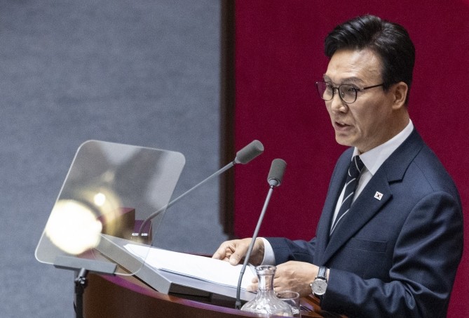 김민석 더불어민주당 대표가 7일 국회에서 열린 제439회 국회 정기회 3차 본회의에서 교섭단체 대표 연설을 하고 있다. ⓒ 연합뉴스