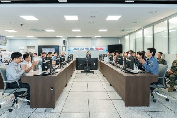 한국수력원자력 월성원자력본부가 21일 월성본부에서 경북지역 유관기관 관계자 40여명을 대상으로 통합 대드론 방어체계 시연을 진행했다. ⓒ 월성원자력본부