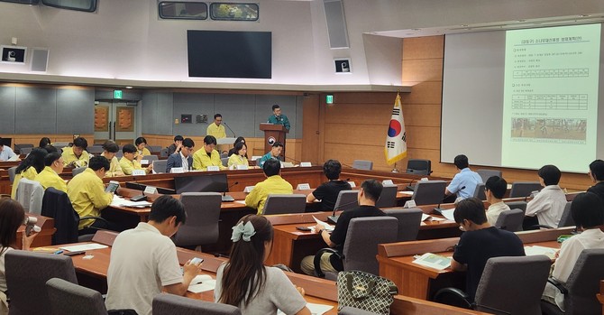 산림청은 21일 정부서울청사에서 수도권 재선충병 확산을 방지하고 기관별 전략적인 방제방안 마련을 위해 수도권 방제 협력회의를 개최하고 있다. ⓒ 산림청