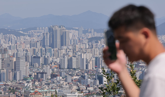 지난 20일 서울 남산에서 바라본 서울 시내 아파트 단지 모습. ⓒ 연합뉴스