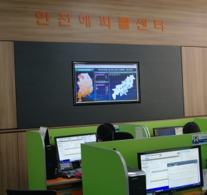 한국승강기안전관리원빌딩 내부에 설치된 안전해피콜센터 모습. = 하영인 기자
